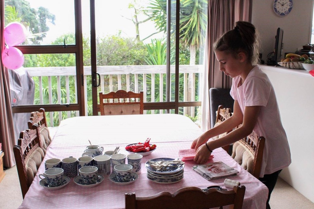 featured - 'Lizzie sets table'