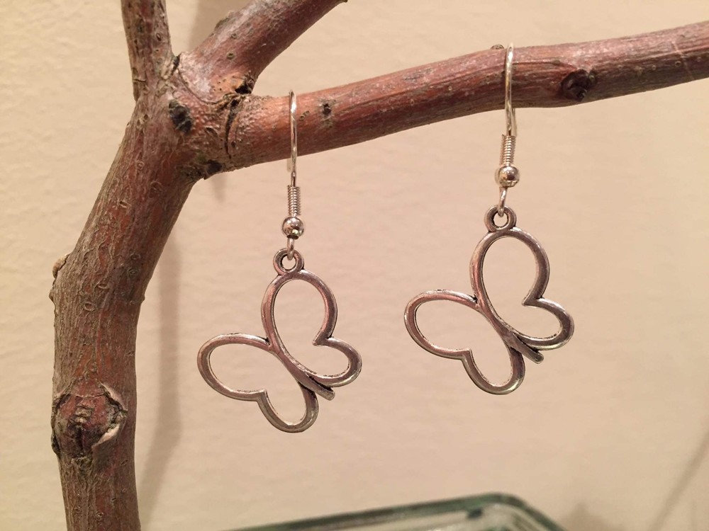 Grace and Sam's Earring Fundraiser